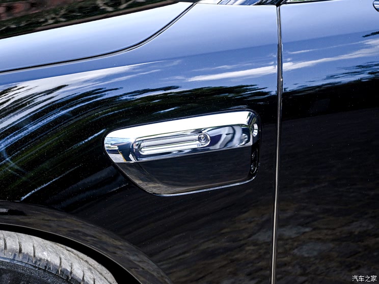 售70.8万起 增程/纯电双动力 搭载HUAWEI ADS 4 尊界S800上市