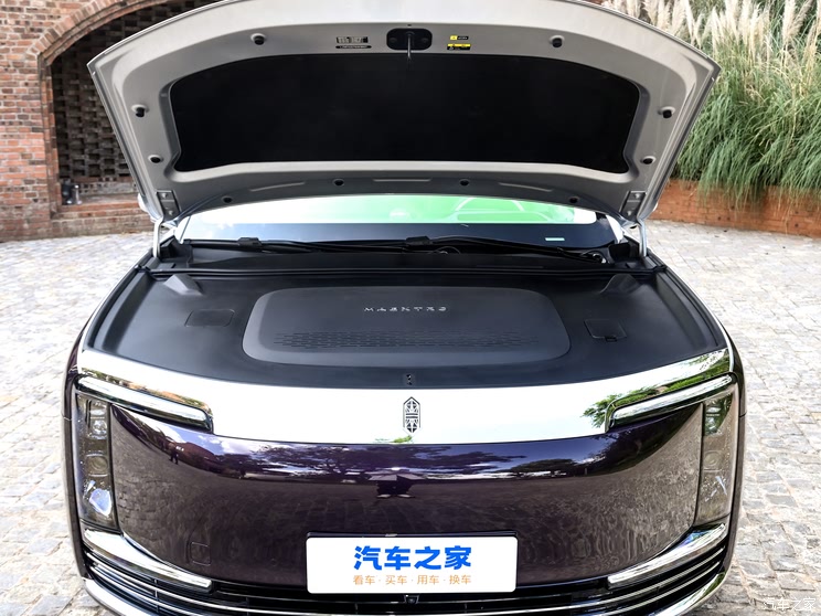 售70.8万起 增程/纯电双动力 搭载HUAWEI ADS 4 尊界S800上市