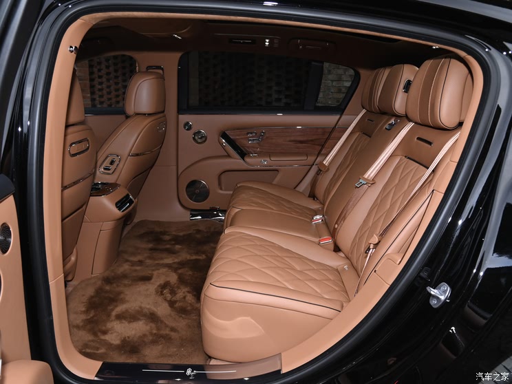 售70.8万起 增程/纯电双动力 搭载HUAWEI ADS 4 尊界S800上市