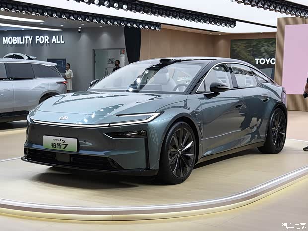 2025广州车展:广汽丰田铂智7亮相 搭华为鸿蒙座舱 20万级产品