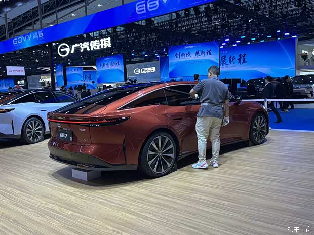 2025广州车展:广汽丰田铂智7亮相 搭华为鸿蒙座舱 20万级产品