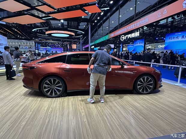 2025广州车展:广汽丰田铂智7亮相 搭华为鸿蒙座舱 20万级产品