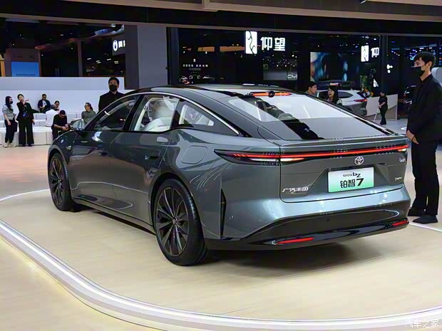 2025广州车展:广汽丰田铂智7亮相 搭华为鸿蒙座舱 20万级产品